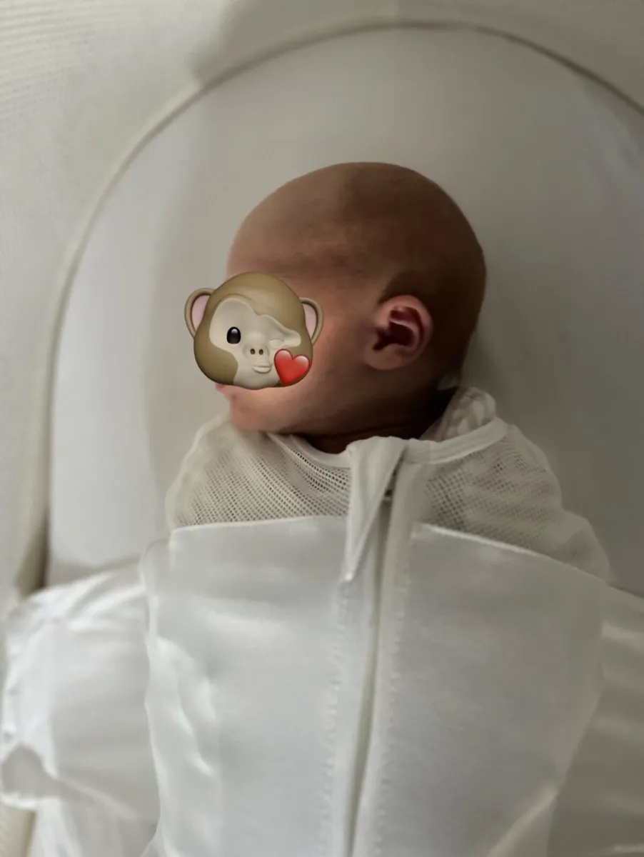 Snoo Crib Happiest Baby Bassinet S, M & L swaddles - Image 3