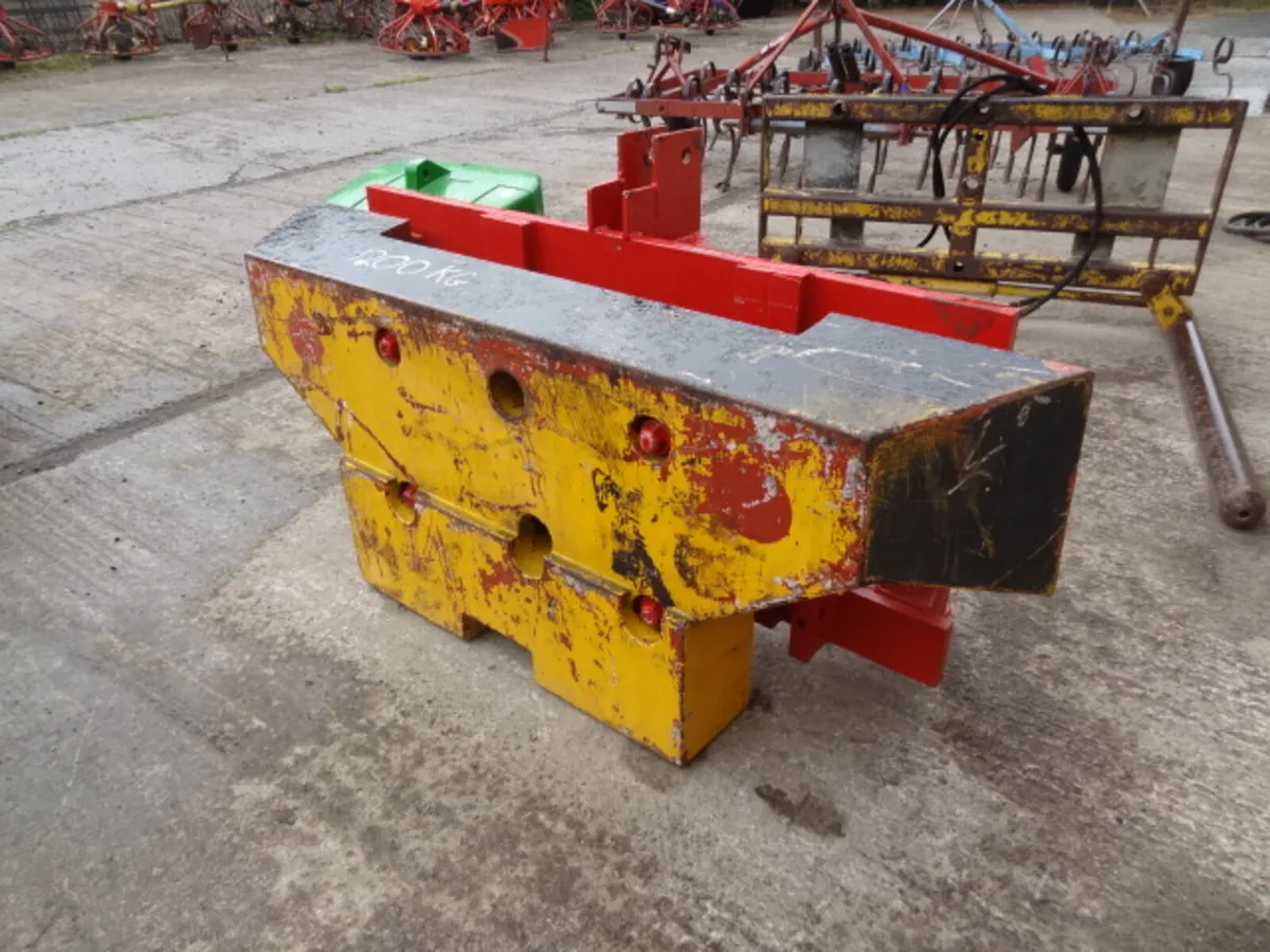 1200KG Tractor Weight - Image 2
