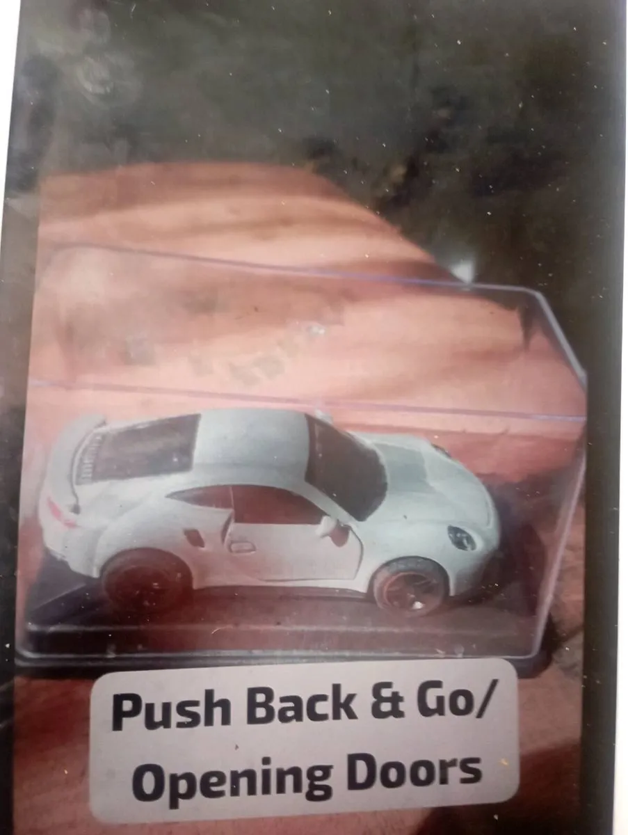 HOT WHEELES 1-43 SCALE DIE-CAST PORSCHE 911  CAR - Image 2
