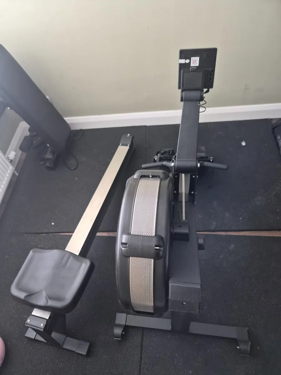 Rowing Machine €450 ono - Image 4