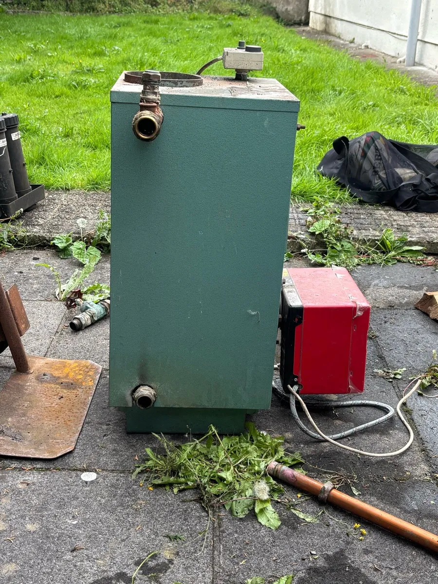 Firebird popular 90 boiler, new burner,thermostat - Image 3