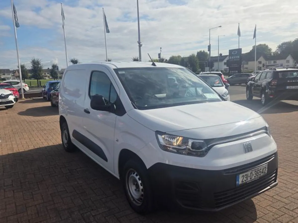 Fiat Doblo SWB 1.5 100HP 650KG 4DR - Image 1