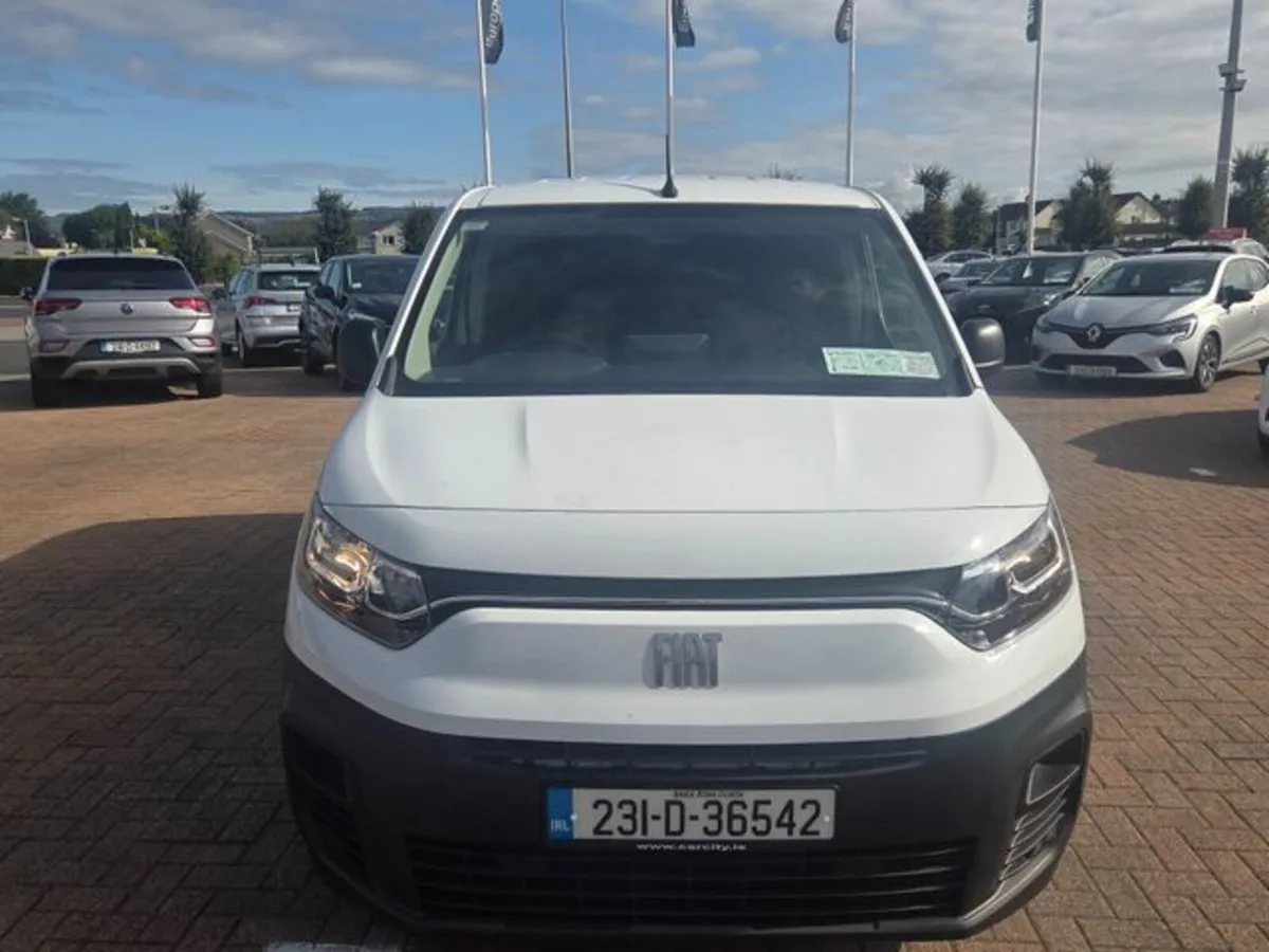 Fiat Doblo SWB 1.5 100HP 650KG 4DR - Image 2