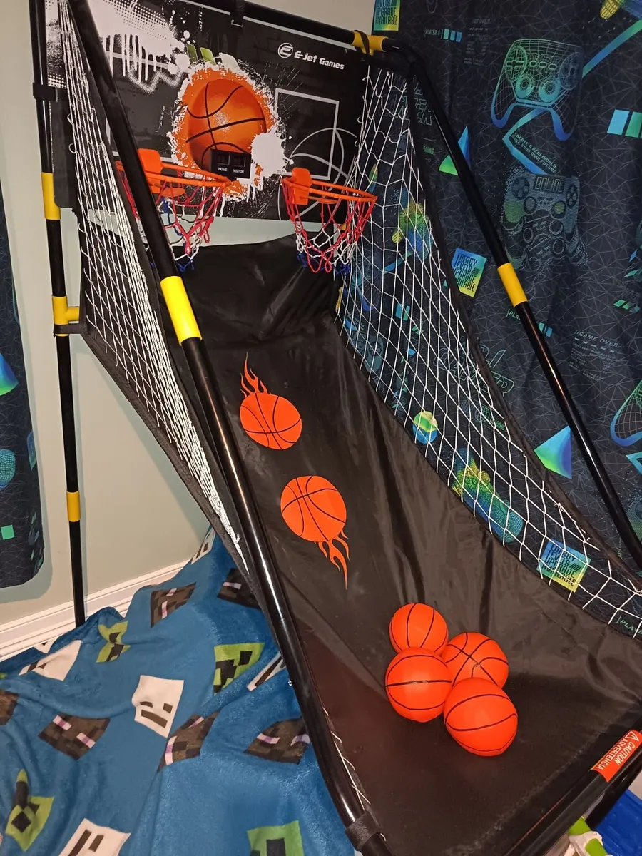 Double shot Basketball Electronic Arcade Game - Image 1
