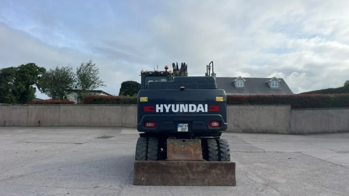 2016 Hyundai HW 140 - Image 3