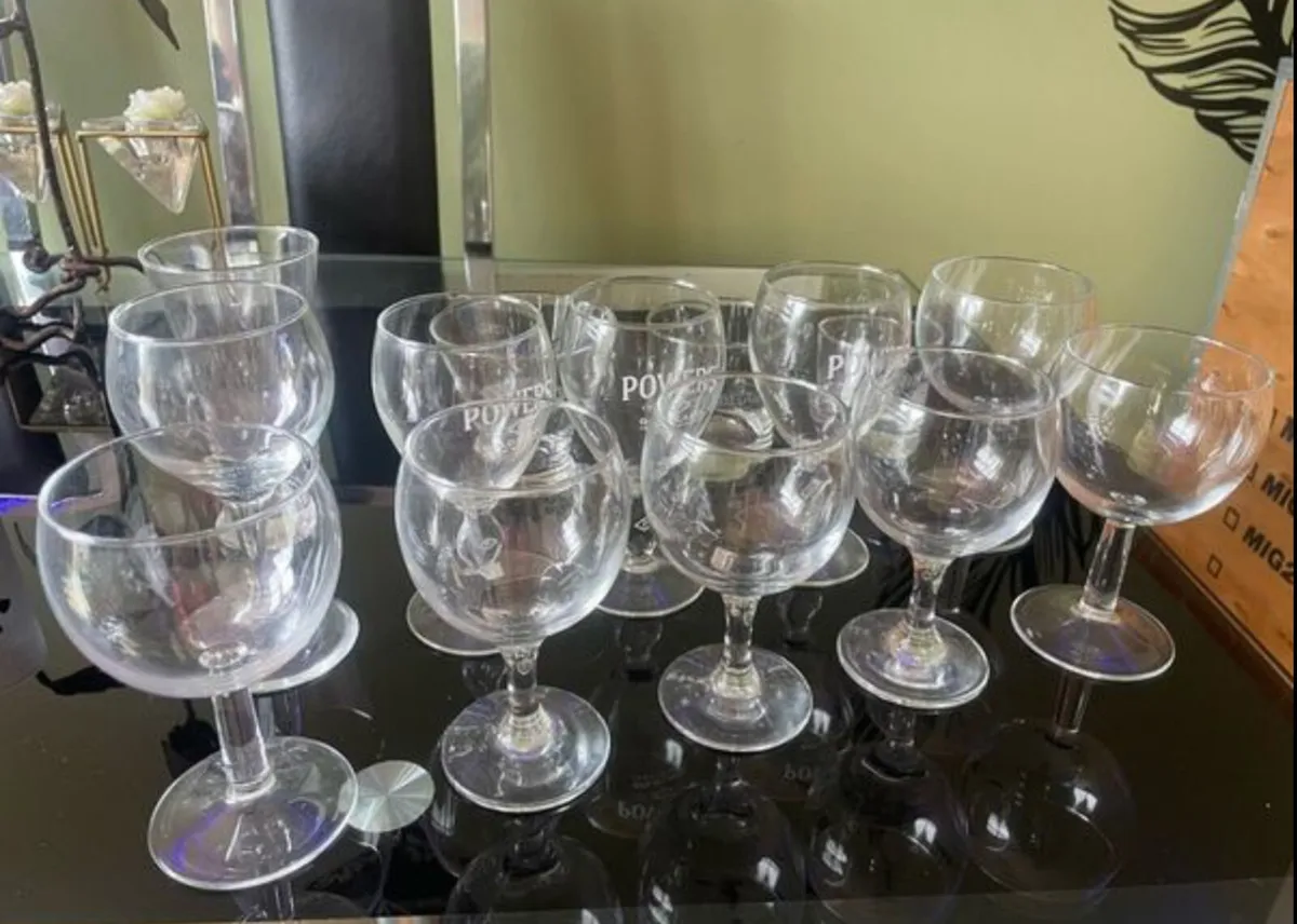Glasses and cups - Image 3