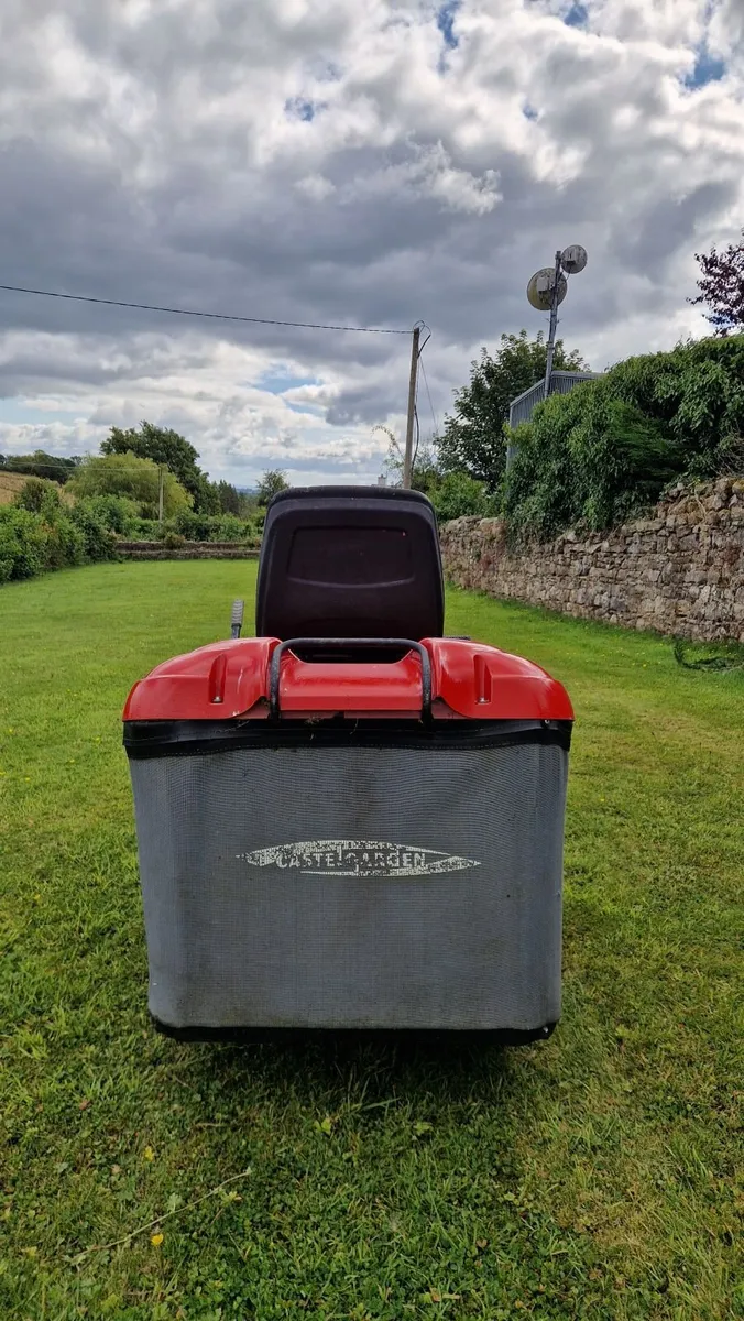 Castle Garden - Ride On Lawn Mower - Image 2