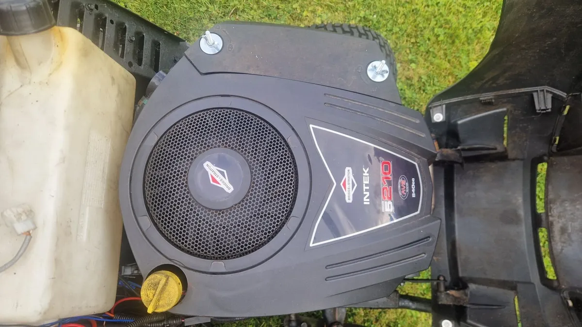 Castle Garden - Ride On Lawn Mower - Image 3