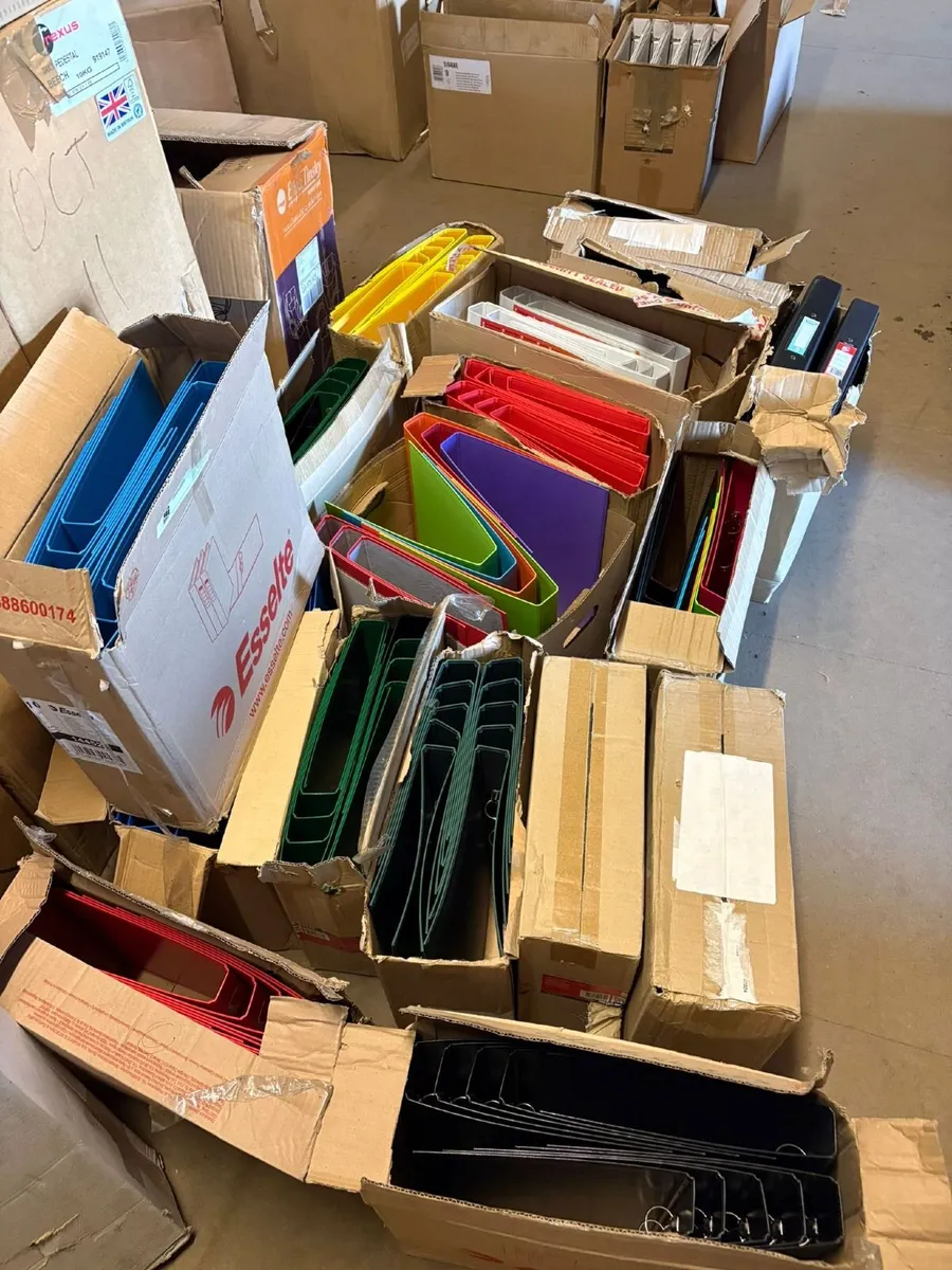 Job lot of 40 A4 2-ring binders - £20+VAT -COLLECT - Image 3