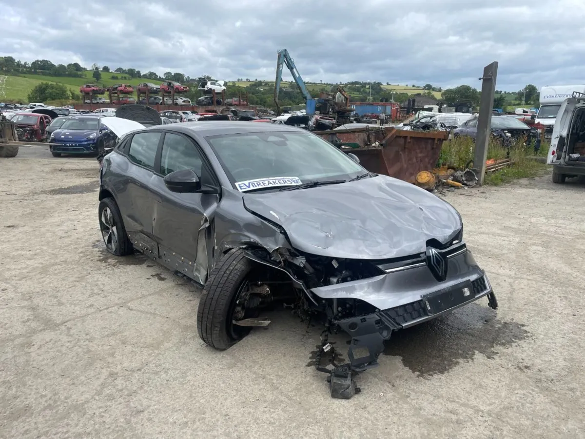 RENAULT MEGANE FOR BREAKING - MULTIPLE IN STOCK - Image 2