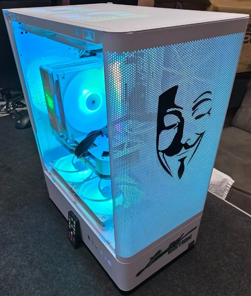 White Gamer Ryzen 5 RTX 4060 Gaming PC - Image 1