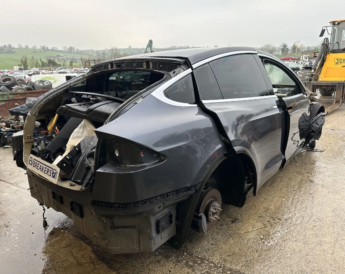 TESLA MODEL X FOR BREAKING - MULTIPLE IN STOCK - Image 2