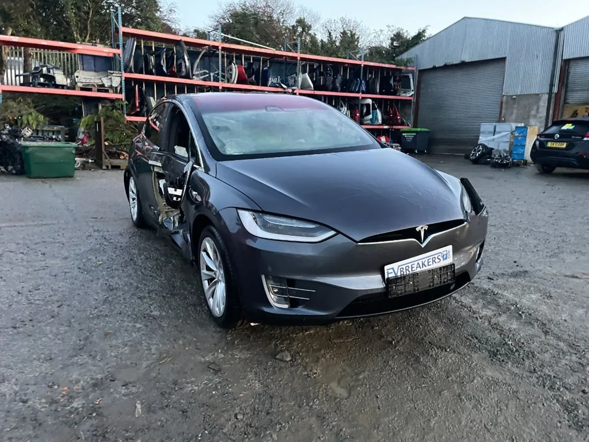 TESLA MODEL X FOR BREAKING - MULTIPLE IN STOCK - Image 4