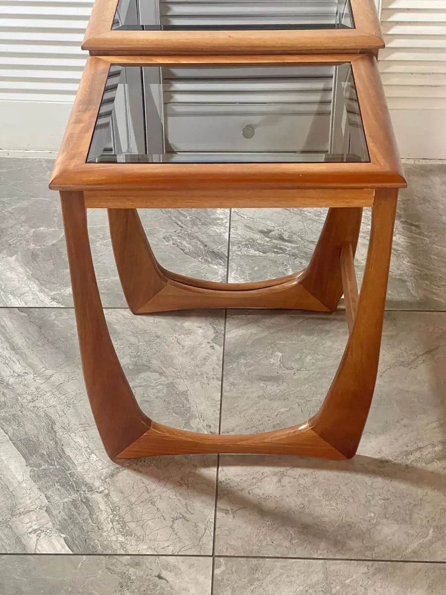 Mid century nesting tables - Image 4
