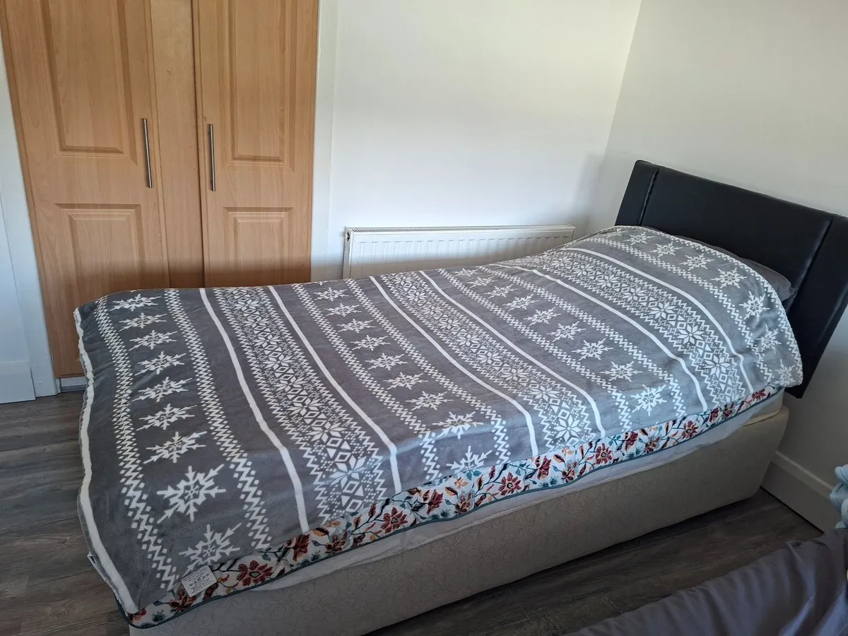 Single bed - Image 3