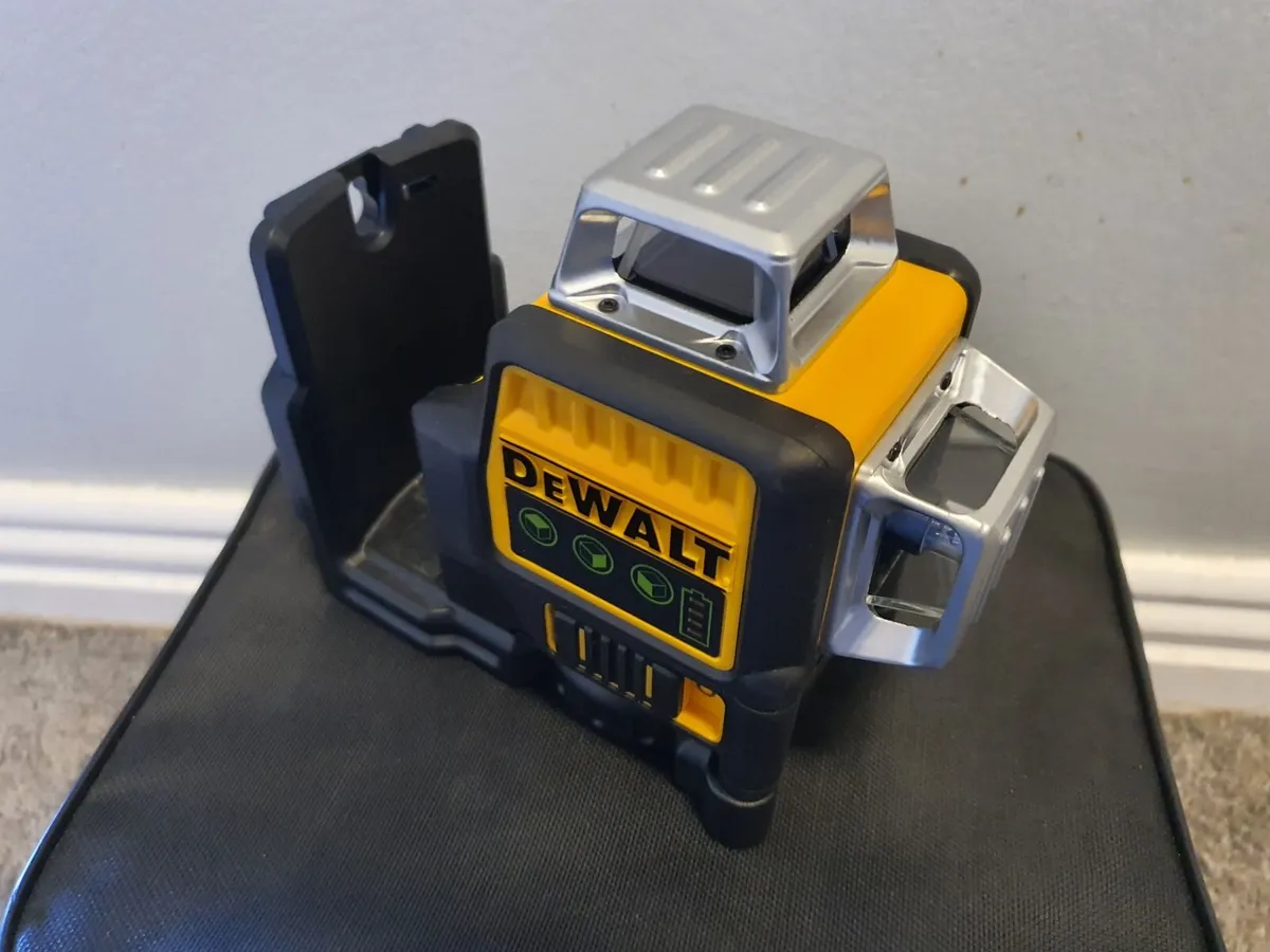 12V DeWALT Green Laser Level Bare Tool - Image 2