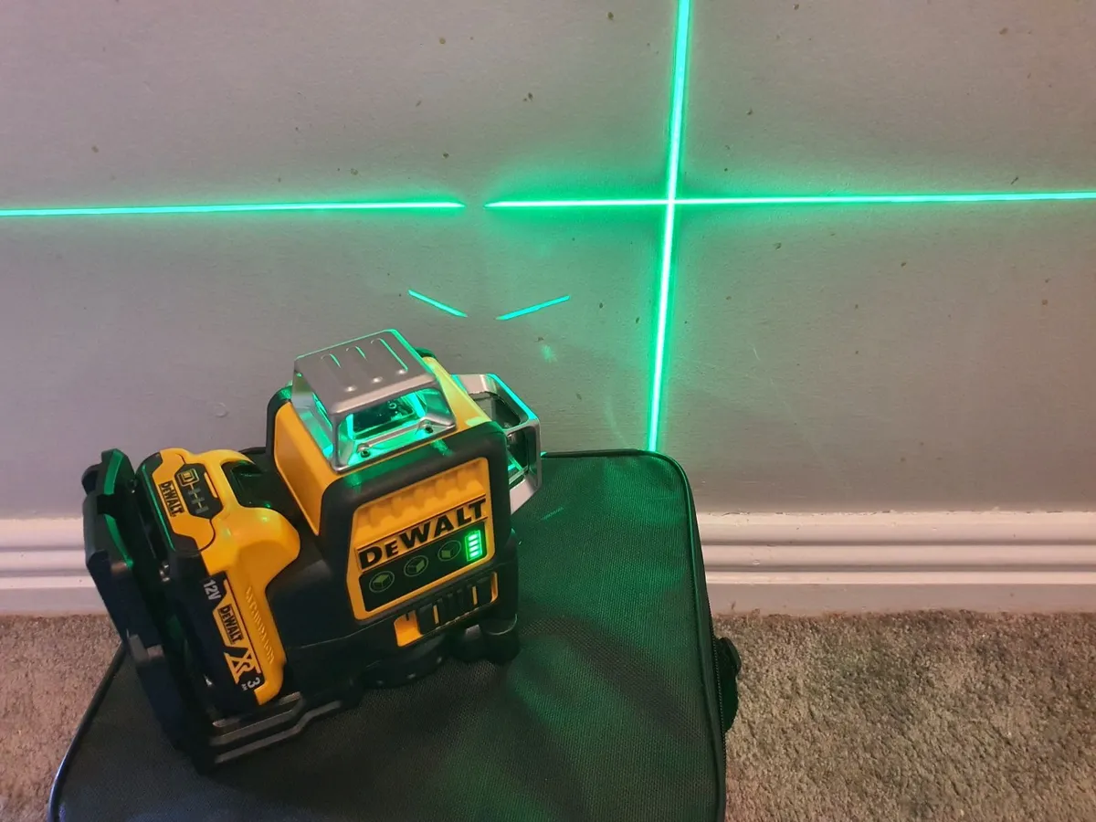 12V DeWALT Green Laser Level Bare Tool - Image 4