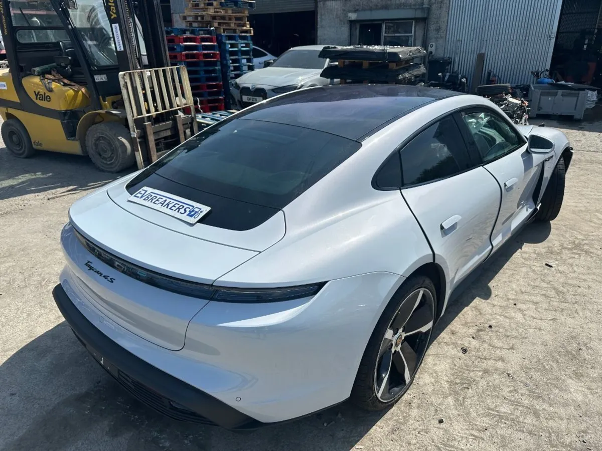 PORSCHE TAYCAN FOR BREAKING - Image 3