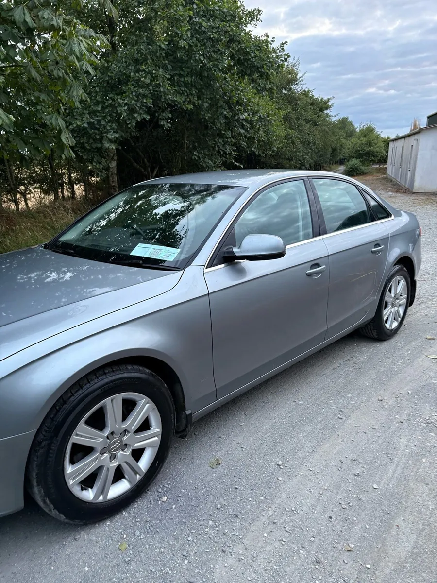 2011 Audi A4 - Image 2