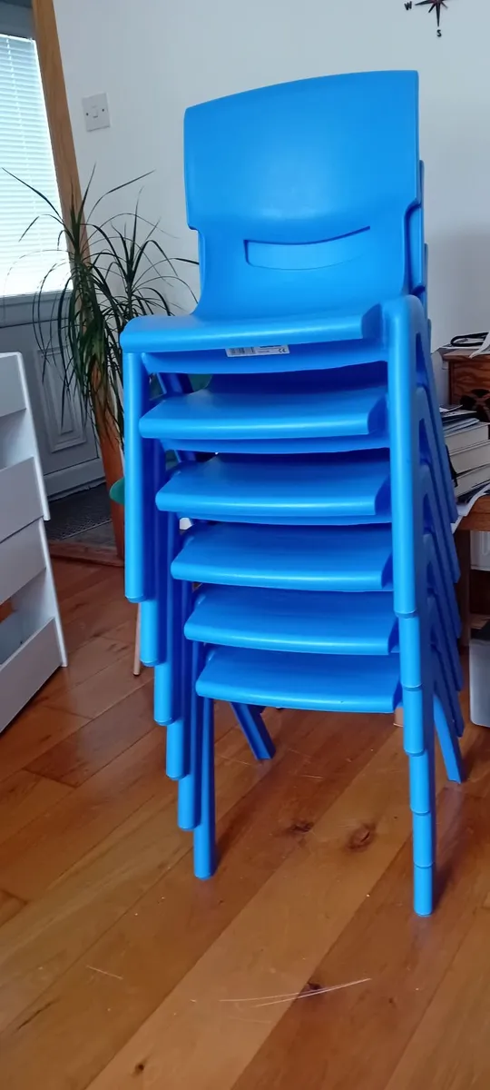 School furniture - Image 1