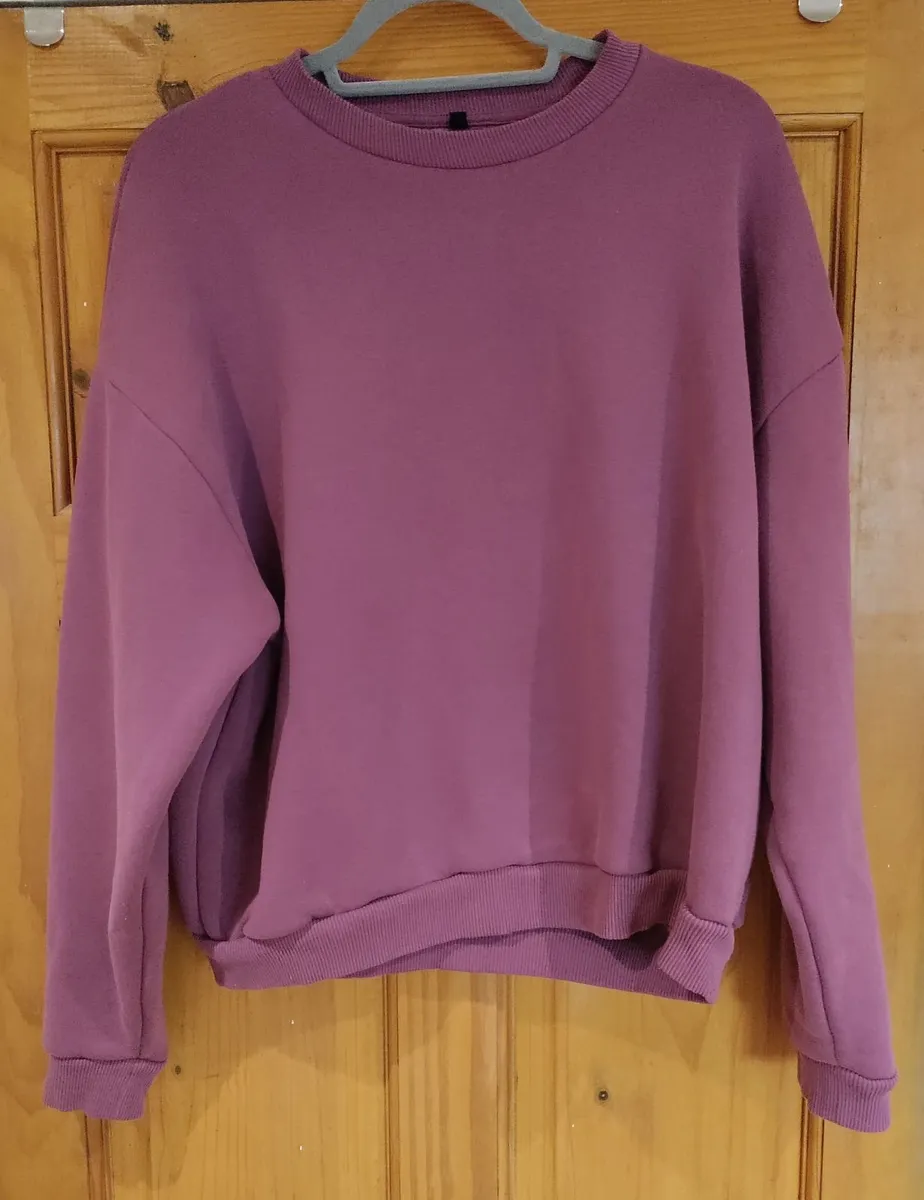 Bo+Tee sweatshirt Small - Image 2