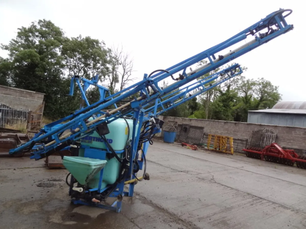 Berthoud 15/16 Metre 800 Litre Sprayer - Image 3
