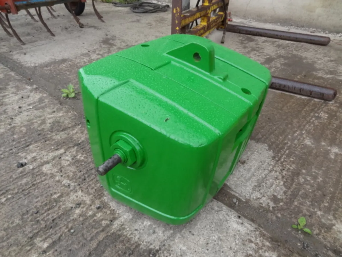 John Deere BPW 900KG Front Tractor Weight - Image 3