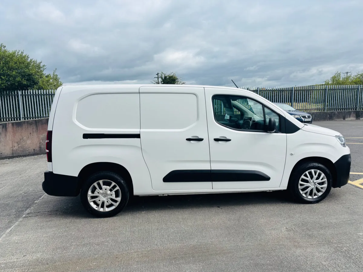 2022 Citroen Berlingo 100bhp LWB €12,950 + VAT - Image 4