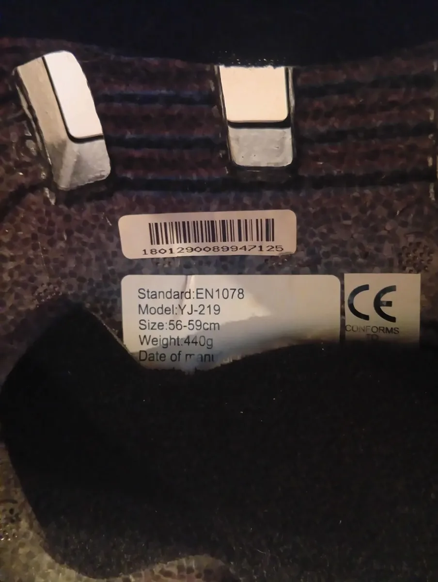 Quality Universal MANGOOSE Helmet M-Size - Image 2