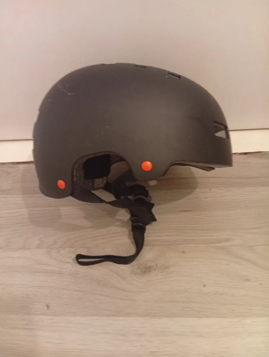 Quality Universal MANGOOSE Helmet M-Size - Image 4