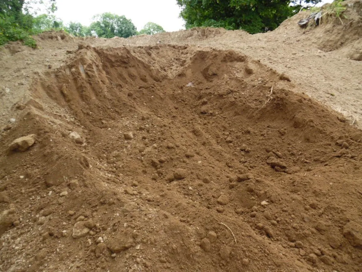 screened top soil vgq - Image 2
