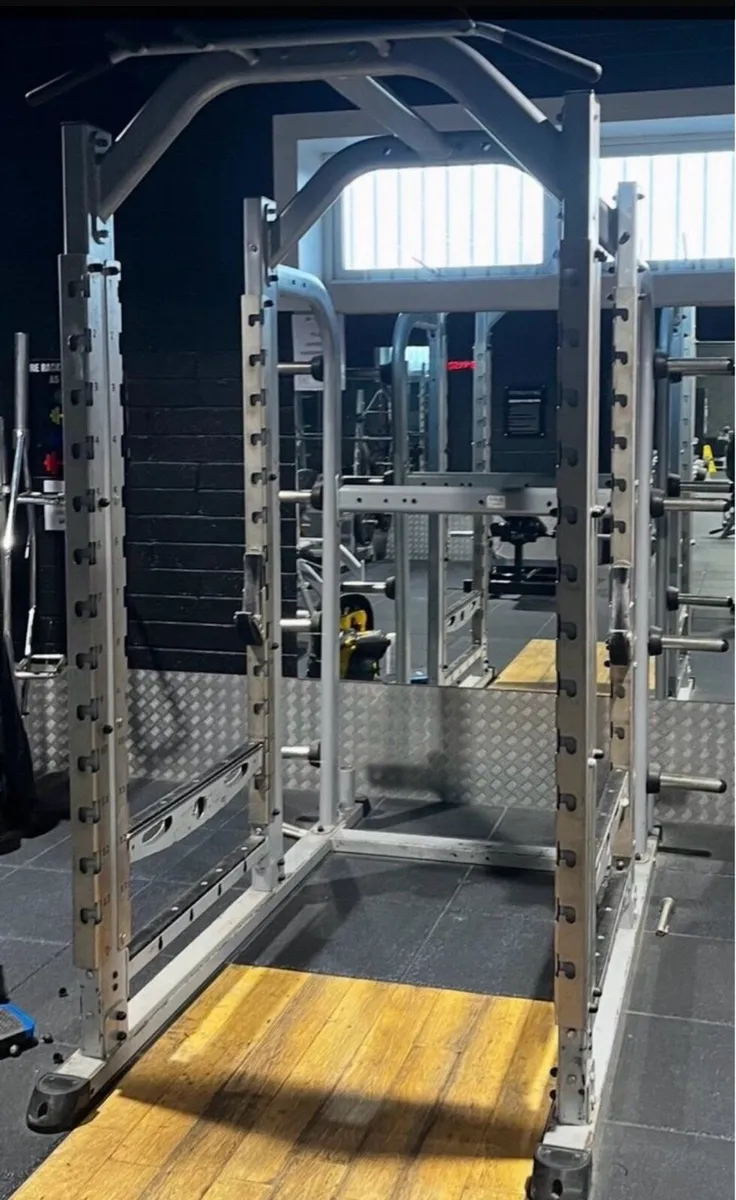 4 indigo power racks & bench press - Image 2