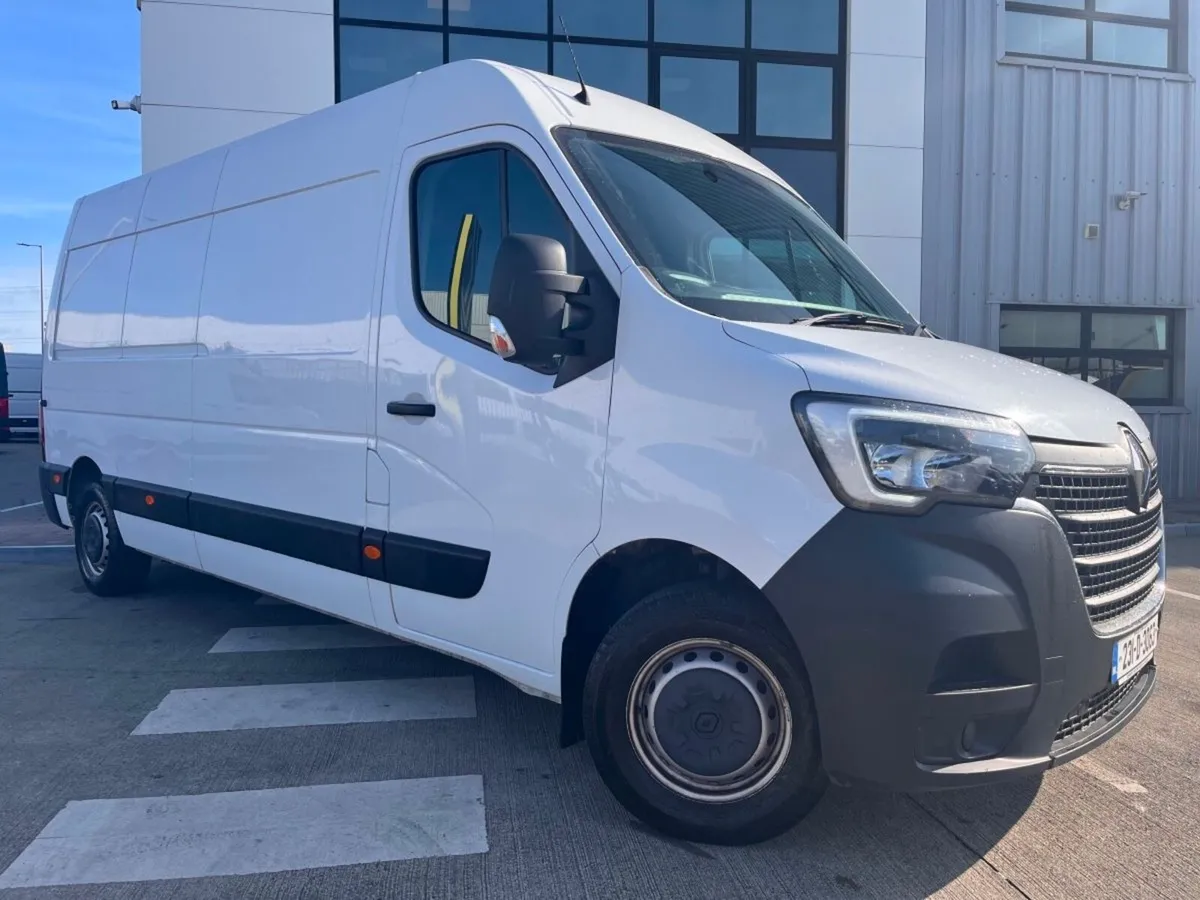 Renault Master  FWD LM35 Blue DCI 135 Business - Image 2