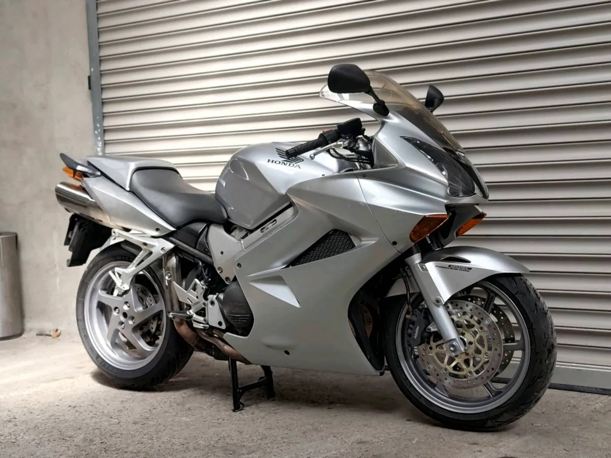 Honda VFR800 New Michelin Tyres - Image 1