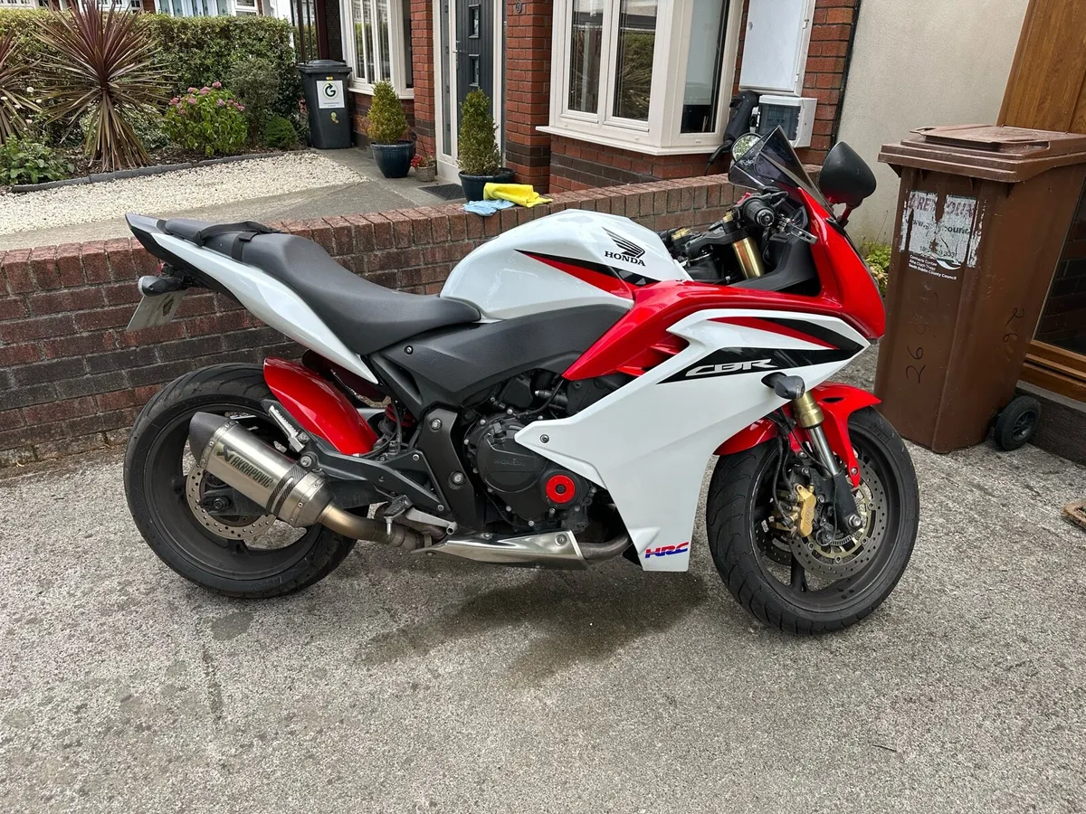 Honda CBR600F 2012 - Image 2