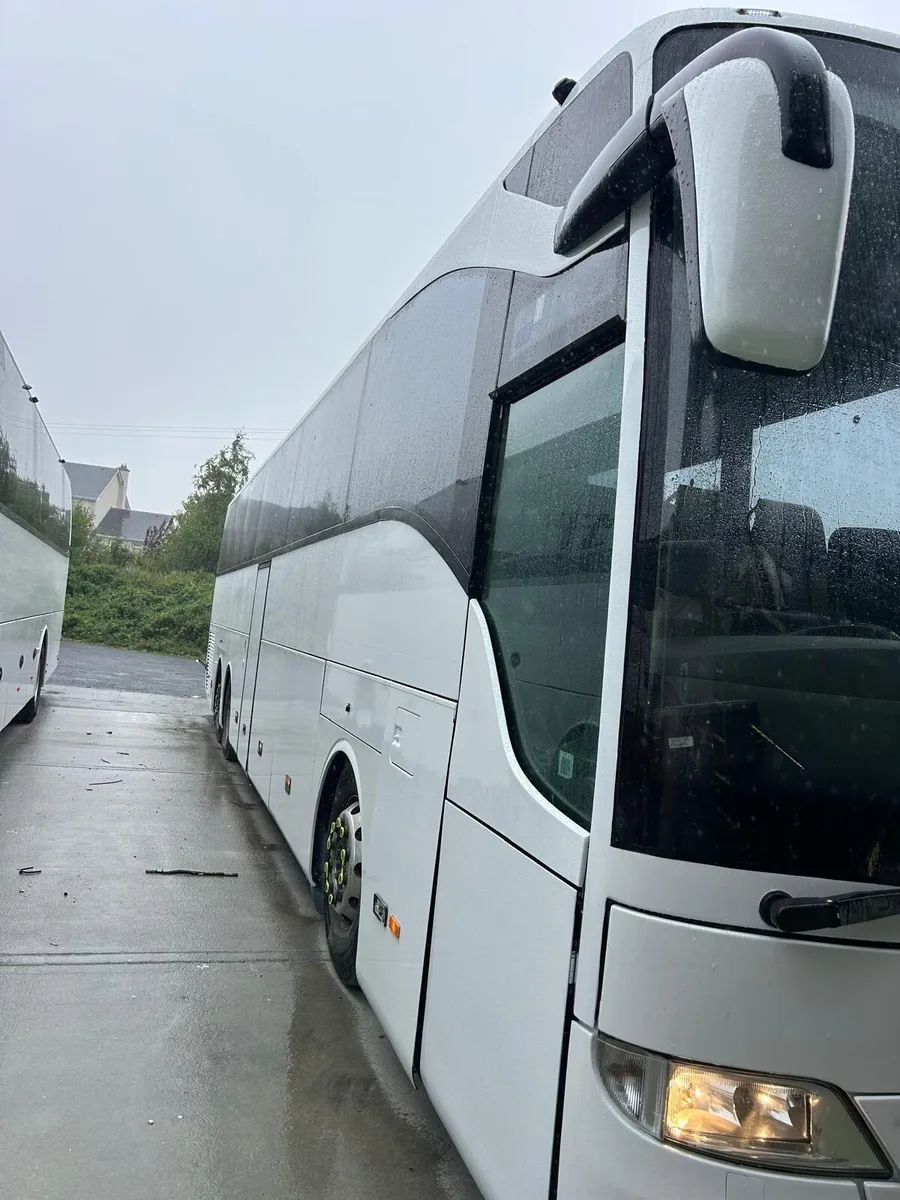 Mercedes 49/53 seater coaches - Image 2