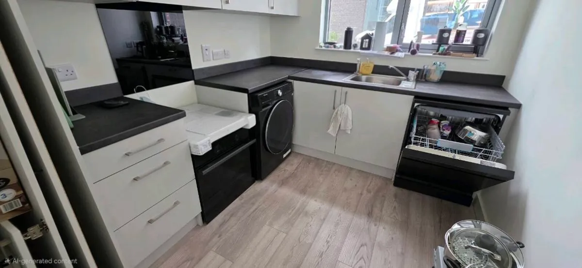 BRAND NEW Complete Kitchen Set - Image 1