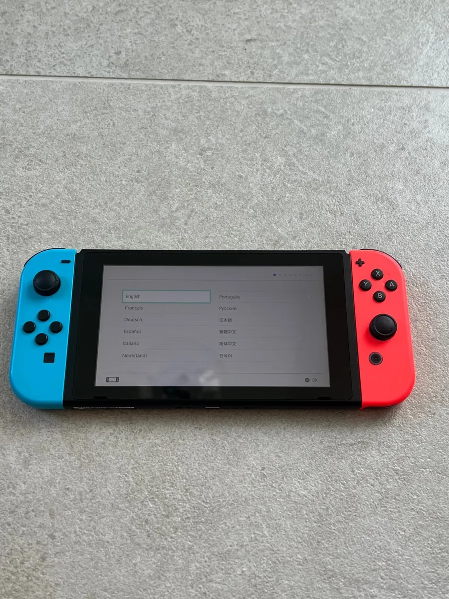 Nintendo Switch Console Bundle - Image 3