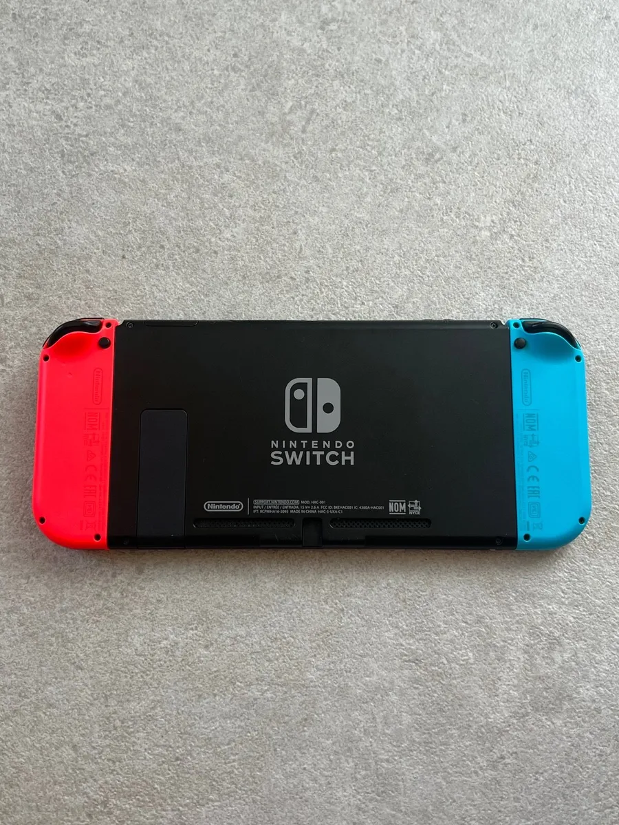 Nintendo Switch Console Bundle - Image 4