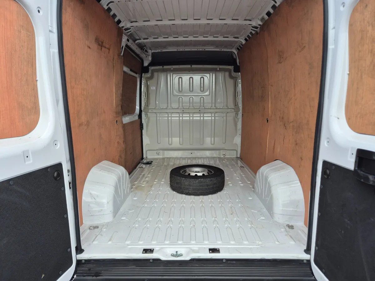 2023 Fiat Ducato MWB 52km - Image 4
