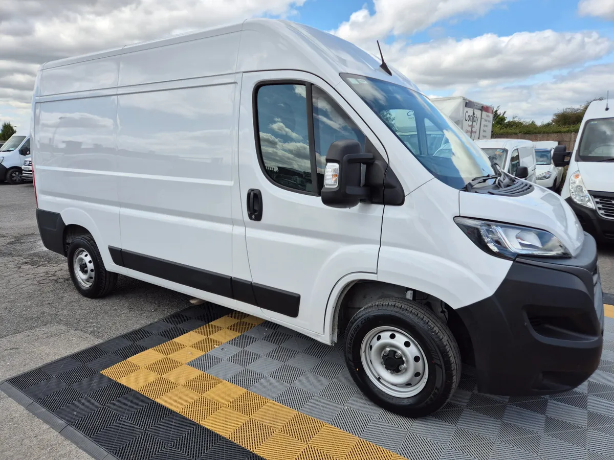 2023 Fiat Ducato MWB 52km - Image 1