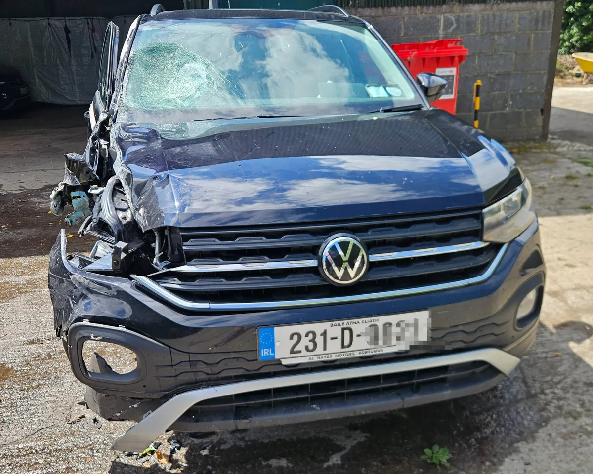 Vw T-Cross 2023 1ltr petrol manual 49km - Image 4