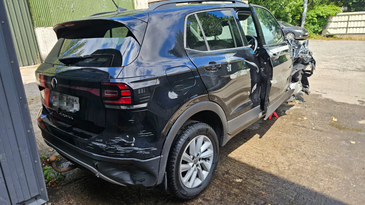 Vw T-Cross 2023 1ltr petrol manual 49km - Image 3