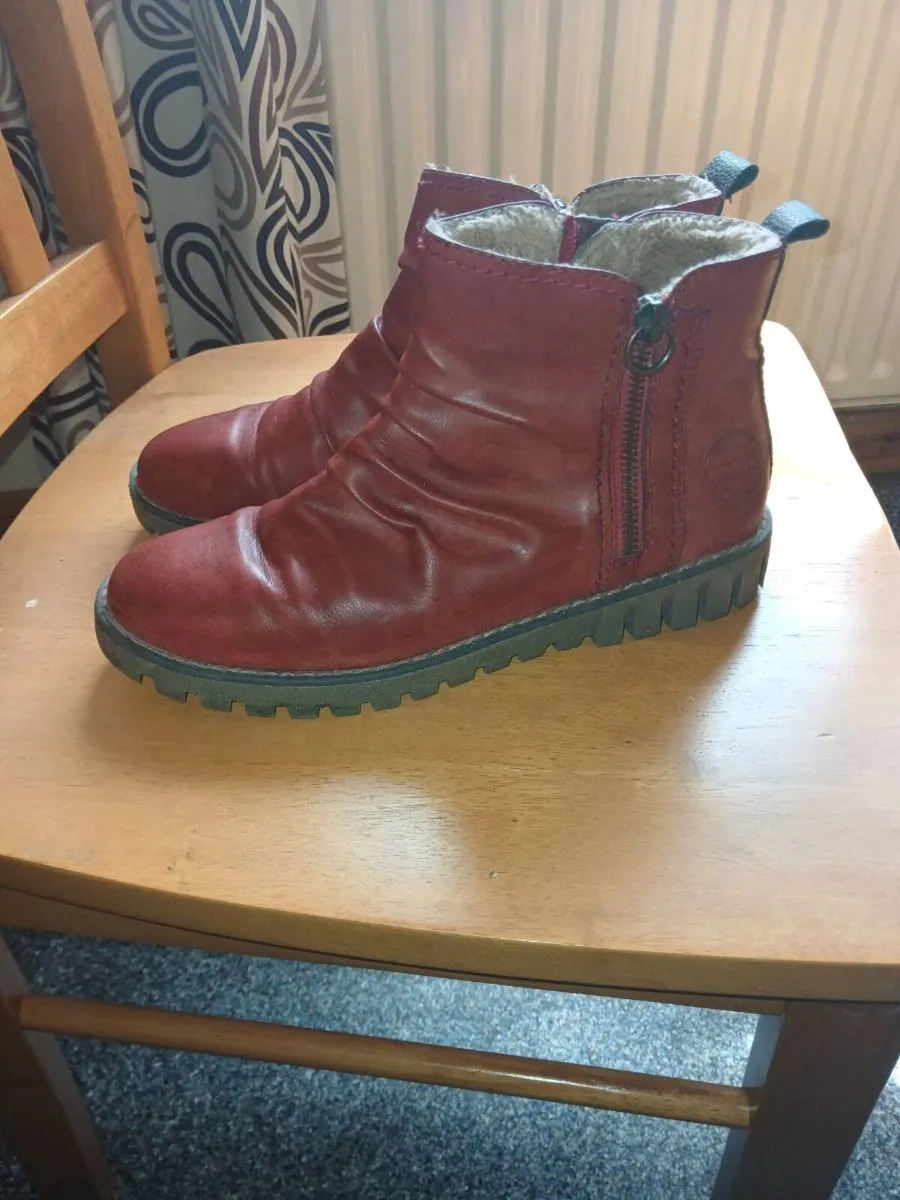 Boots - Image 2