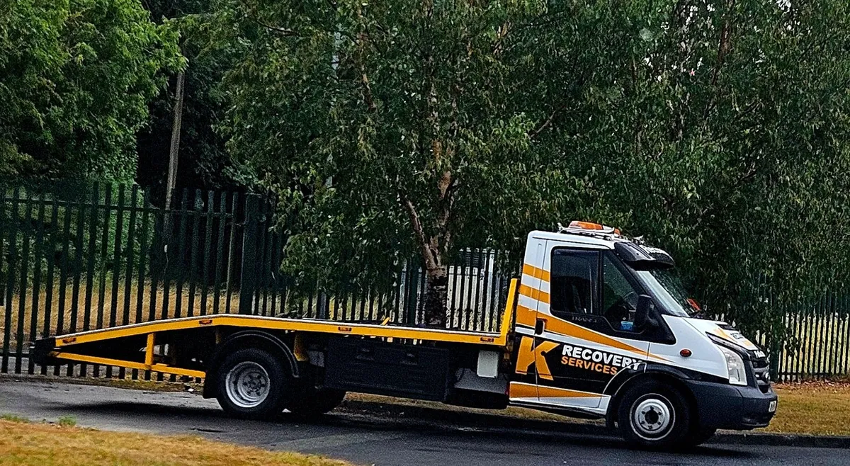 Ford Transit recovery truck - Image 1