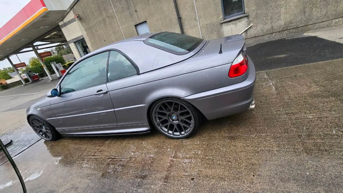 04 e46 hard top convertible. - Image 4