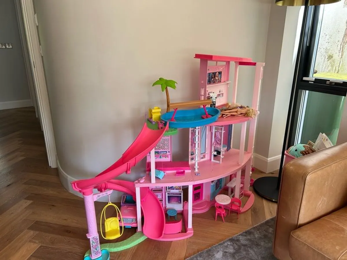 barbie dream house - Image 1
