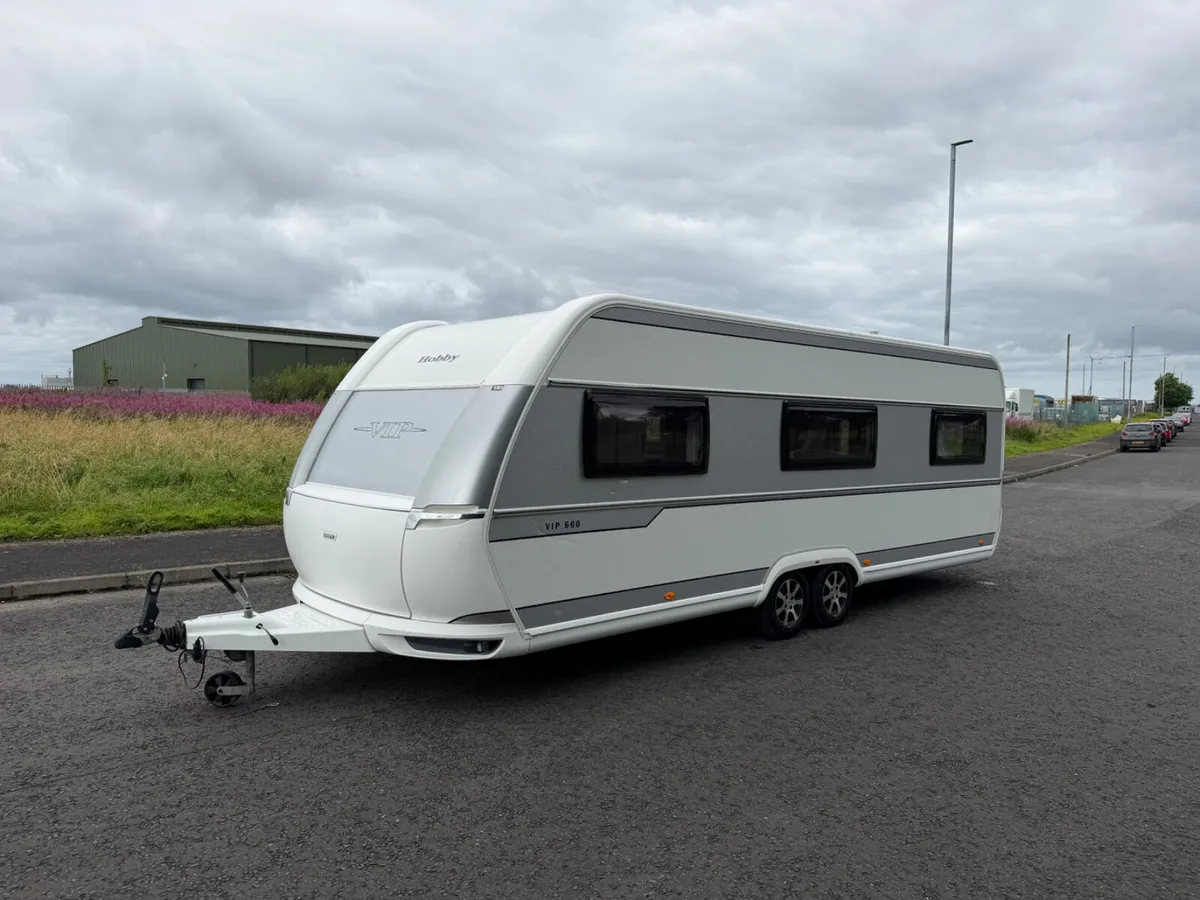 2016 Hobby VIP 660 - Image 2