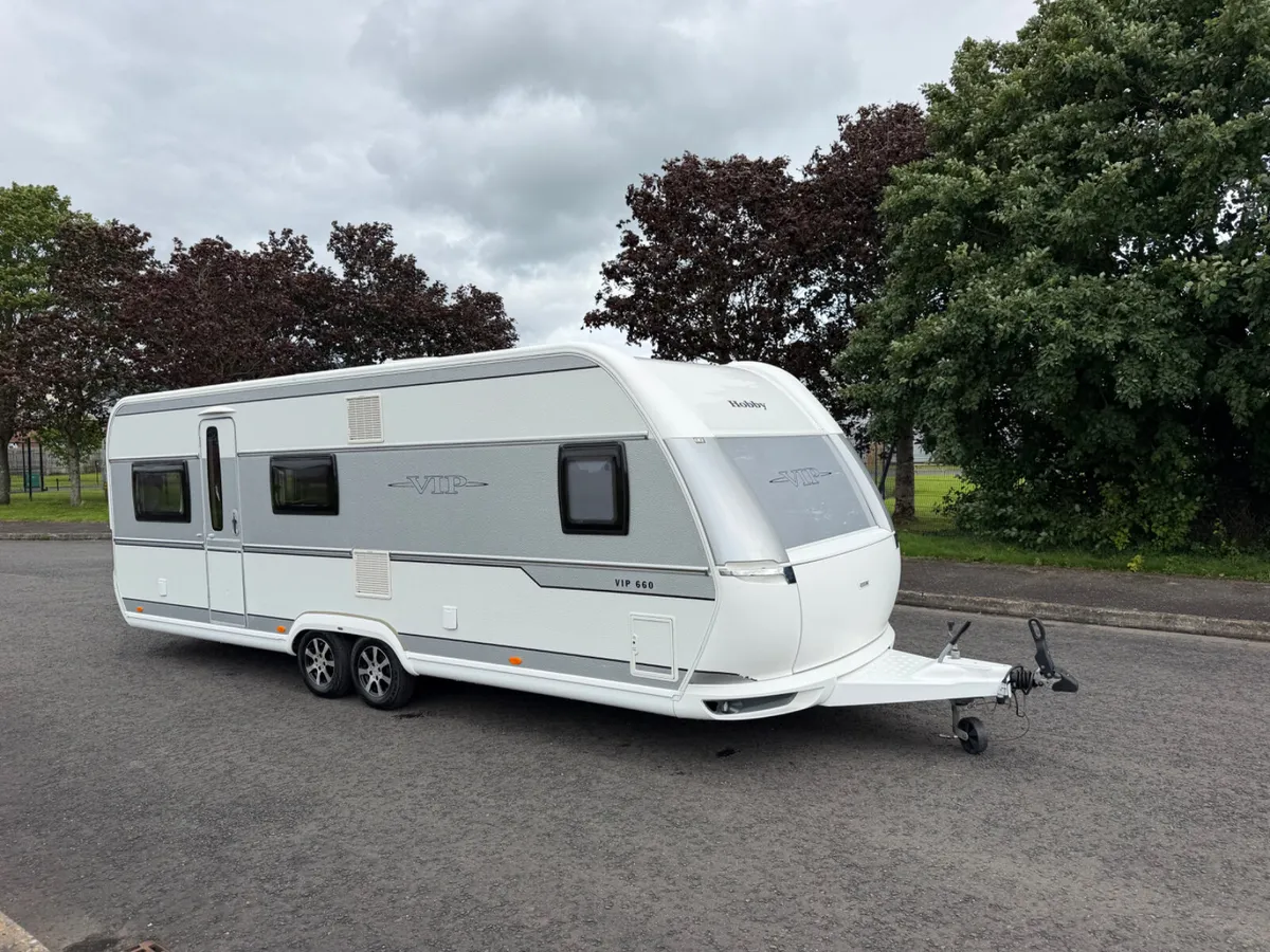 2016 Hobby VIP 660 - Image 1