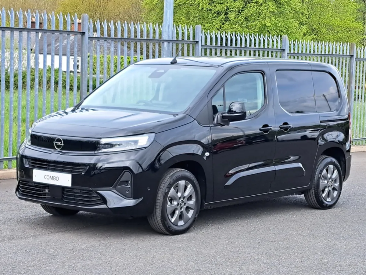 Opel Combo SPORTIVE L1H1 1.5TD 130BHP AUTOMATIC**T - Image 4